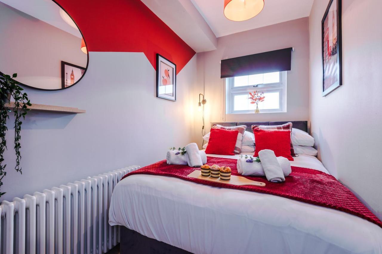 New! Gorgeous 2-Bed Home In Chester City Centre By 53 Degrees Property - Incredible Location, Ideal For Small Groups - Sleeps 6! 외부 사진