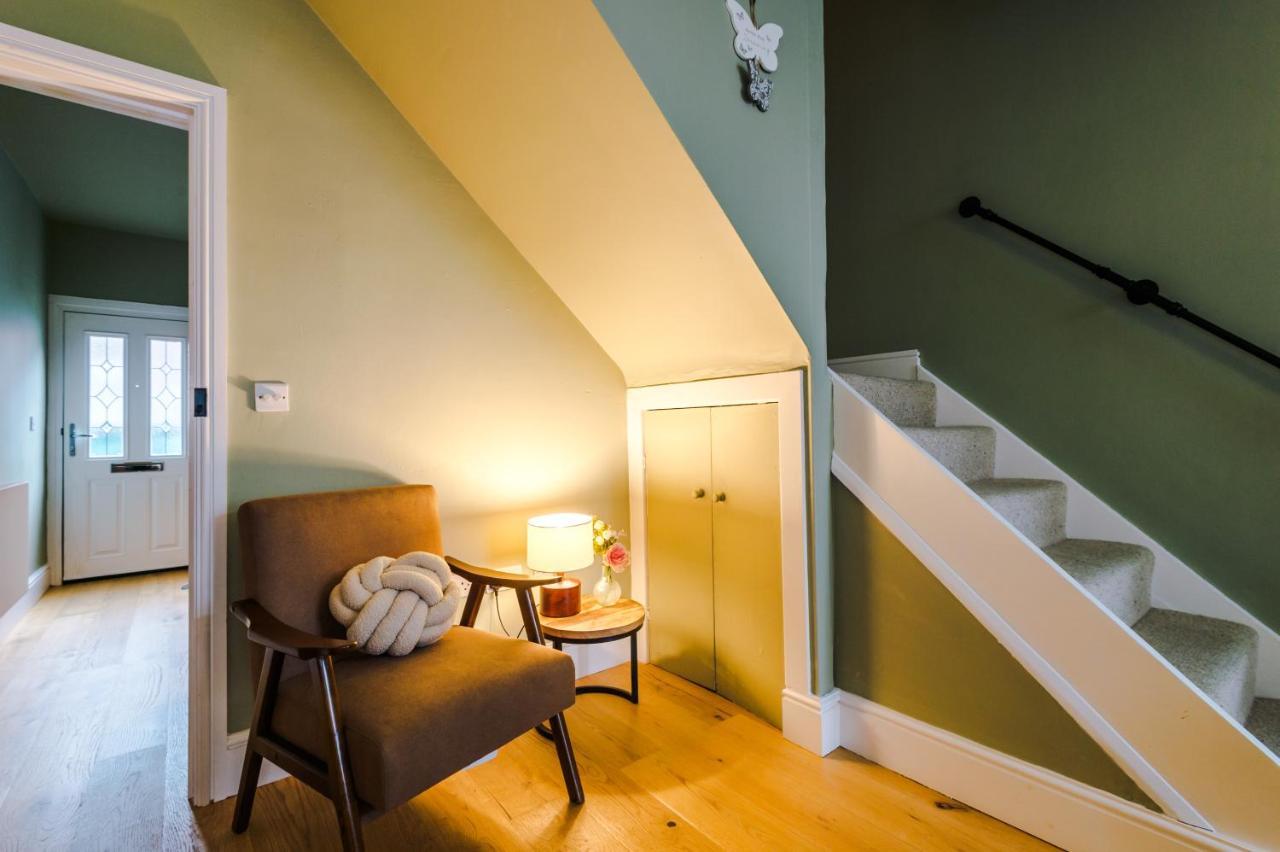 New! Gorgeous 2-Bed Home In Chester City Centre By 53 Degrees Property - Incredible Location, Ideal For Small Groups - Sleeps 6! 외부 사진