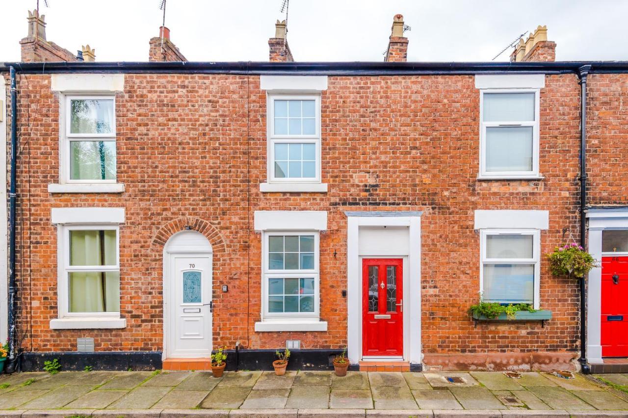 New! Gorgeous 2-Bed Home In Chester City Centre By 53 Degrees Property - Incredible Location, Ideal For Small Groups - Sleeps 6! 외부 사진